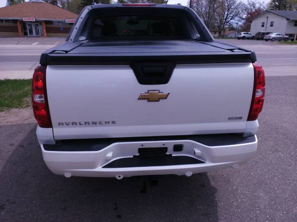 Chevrolet avalanche LTZ - - by dealer - vehicle for sale in Princeton, MN – photo 3