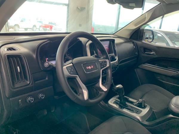 2016 GMC Canyon SLE - - by dealer - vehicle automotive for sale in Springfield, IL – photo 11