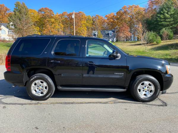 ** 2010 CHEVY TAHOE FULLY LOADED 4X4 SUV ** - cars & trucks - by... for sale in Plaistow, ME – photo 4
