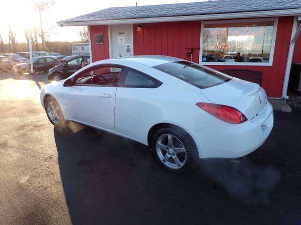2009 Pontiac G6 GT coupe - SWEET RIDE - cars & trucks - by dealer -... for sale in Savage, MN – photo 3