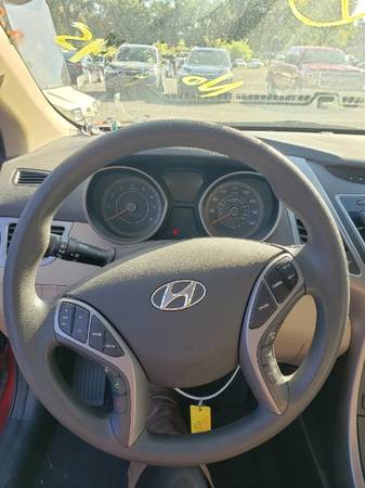 2014 Hyundai Elantra 4dr Sdn Auto SE (Alabama Plant) for sale in St. Paul Park, MN – photo 5