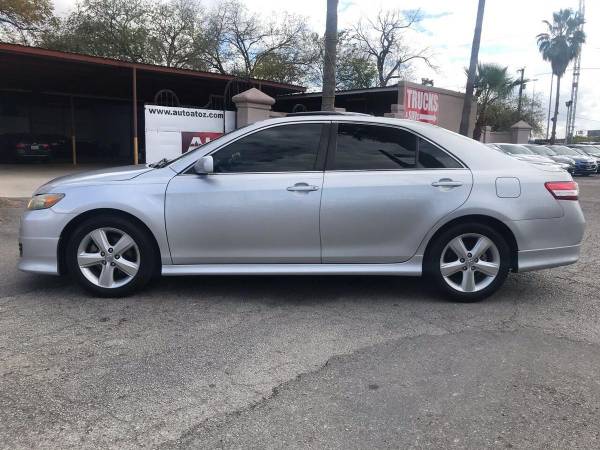 2011 Toyota Camry SE V6 4dr Sedan 6A EVERYONE IS APPROVED! - cars &... for sale in San Antonio, TX – photo 4
