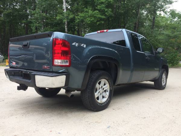 2007 GMC Sierra SLE Ex Cab V8 4x4, Auto, New Tires, Very Solid!! for sale in New Gloucester, ME – photo 5