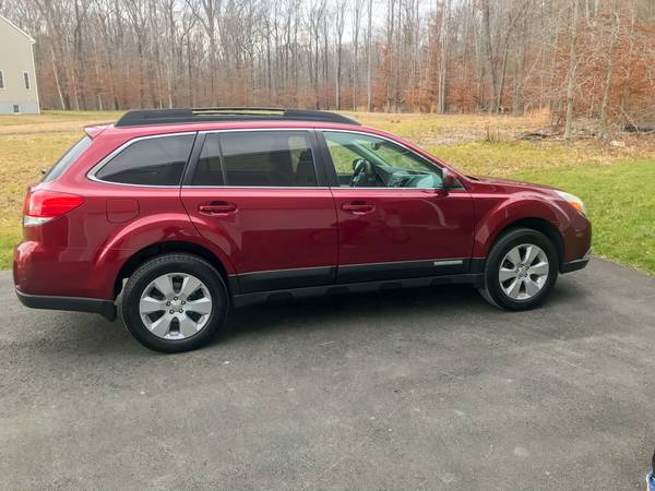 Subaru Outback 2011 - cars & trucks - by owner - vehicle automotive... for sale in Cranston, RI – photo 2