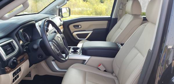 ~ ~ ~ 2019 Nissan Titan SL Crew Cab 4x4 ( ONLY 10K MILES!!! ) ~ ~ ~... for sale in Mukwonago, WI – photo 12