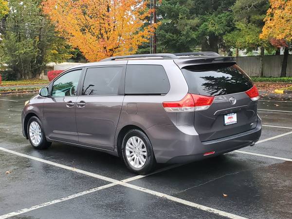 2011 Toyota Sienna XLE * 8 Passenger * 3rd Row seat * Clean Title * for sale in Lynnwood, WA – photo 4