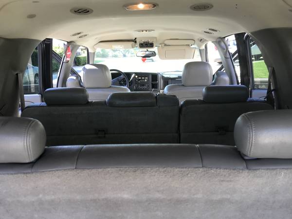 Chevy Suburban 4X4, smogged, 2020 Tags, 183 K Miles , 3rd Row for sale in Rio Linda, CA – photo 9