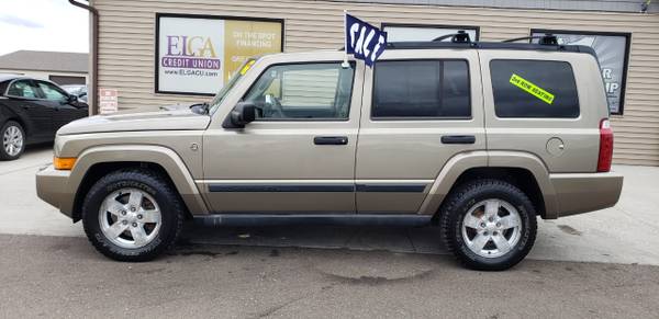 4X4!! 2006 Jeep Commander 4dr 4WD for sale in Chesaning, MI – photo 2