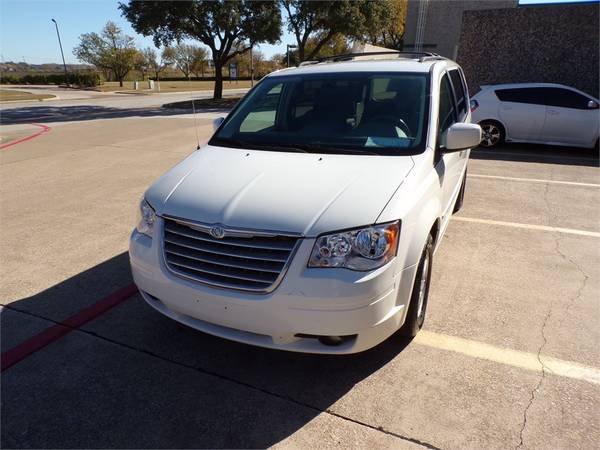 CHRYSLER TOWN & COUNTRY REAR MANUAL RAMP HANDICAPPED WHEELCHAIR VAN... for sale in Irving, LA – photo 4