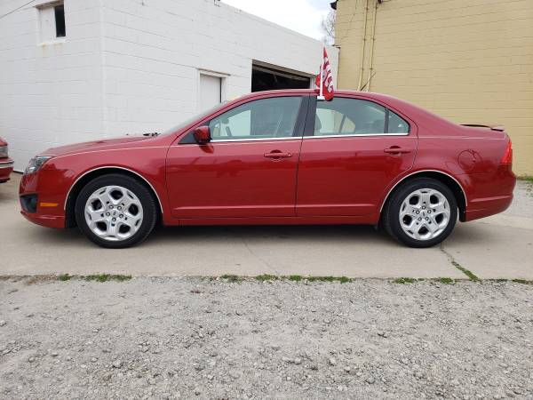 2010 Ford Fusion SE excellent condition - - by dealer for sale in Highland, IL – photo 4