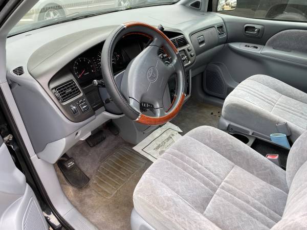 1999 Toyota Sienna Clean - cars & trucks - by owner - vehicle... for sale in West Chicago, IL. 60185, IL – photo 8