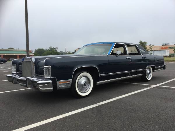 1979 LINCOLN CONTINENTAL TOWNCAR.NICE CLASSIC RELIABLE SOLID CRUISER... for sale in Lindenhurst, NY – photo 4