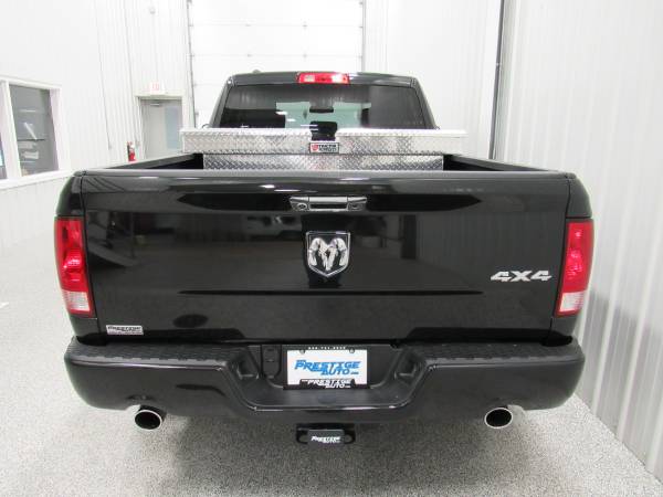 2016 RAM 1500 4WD - 5.7L V8 HEMI - LOW MILES - WARRANTY - cars &... for sale in (west of) Brillion, WI – photo 9