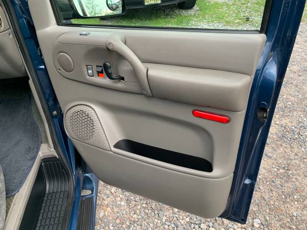 2001 Chevy Astro High Top Conversion Van for sale in Maspeth, NY – photo 17