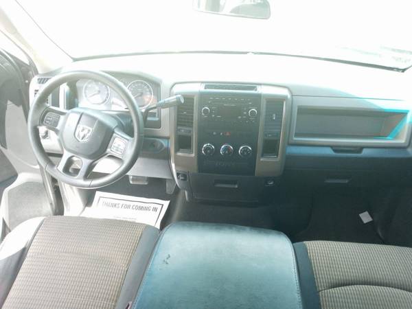 2012 RAM 1500 SLT QUAD CAB GORGEOUS!! HEMI!! - cars & trucks - by... for sale in New Port Richey , FL – photo 9