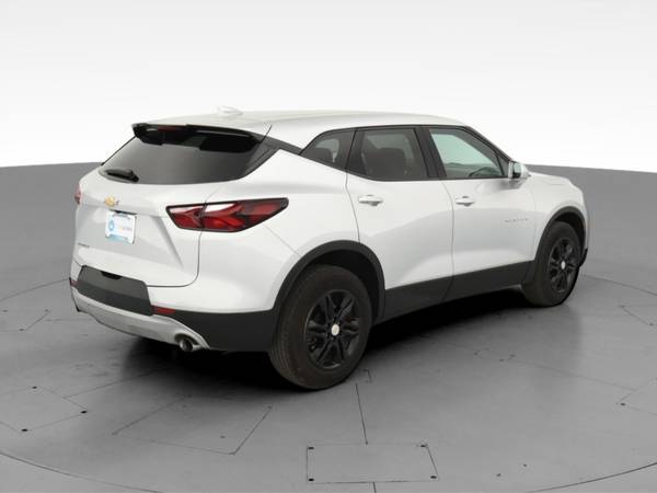 2020 Chevy Chevrolet Blazer 2LT Sport Utility 4D suv Silver -... for sale in Van Nuys, CA – photo 11