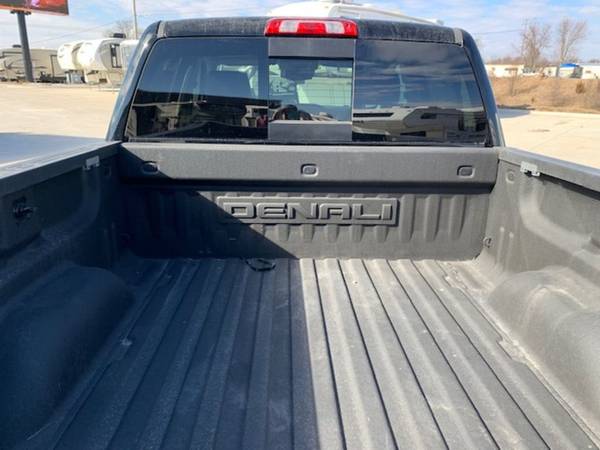 2018 GMC Sierra 1500 Denali Pickup - - by dealer for sale in Clinton, IL – photo 5