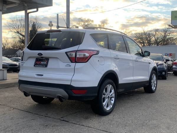 2018 Ford Escape SE 4WD - - by dealer - vehicle for sale in Mishawaka, IN – photo 6