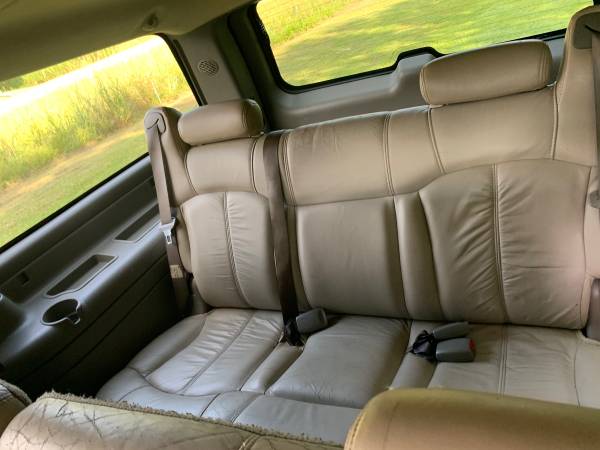 2001 Chevrolet suburban - cars & trucks - by owner - vehicle... for sale in Laurel, MS – photo 5