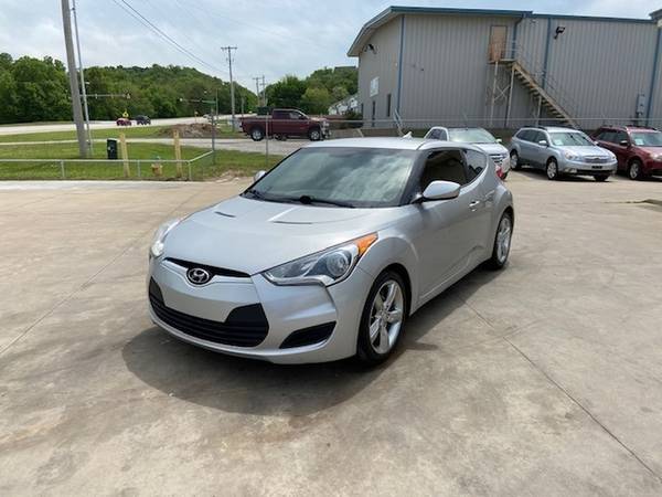2012 Hyundai Veloster 3dr Cpe Auto w/Gray Int FREE CARFAX - cars for sale in Catoosa, OK – photo 2