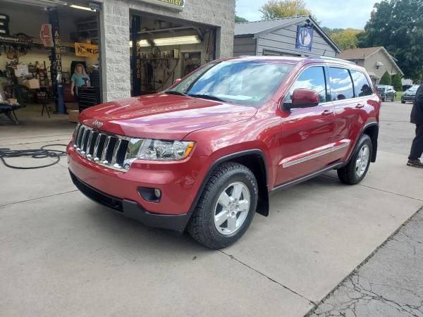 2012 Jeep Grand Cherokee Laredo 4x4 4dr SUV EVERYONE IS APPROVED! -... for sale in Vandergrift, PA – photo 4