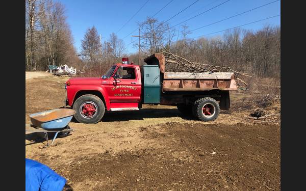 1977 Ford F880 dump truck for sale in Ludlow , MA – photo 13