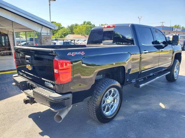 2015 Chevrolet Silverado 2500 HD Crew Cab 4WD High Country Pickup 4D 8 for sale in Harrisonville, MO – photo 9