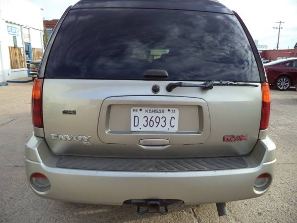 2002 GMC Envoy XL, 4X4, 3rd row for sale in Coldwater, KS – photo 5