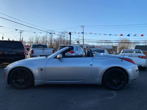 2004 Nissan 350Z Enthusiast Roadster 6 Speed RWD Excellent Condition for sale in Centereach, NY – photo 16