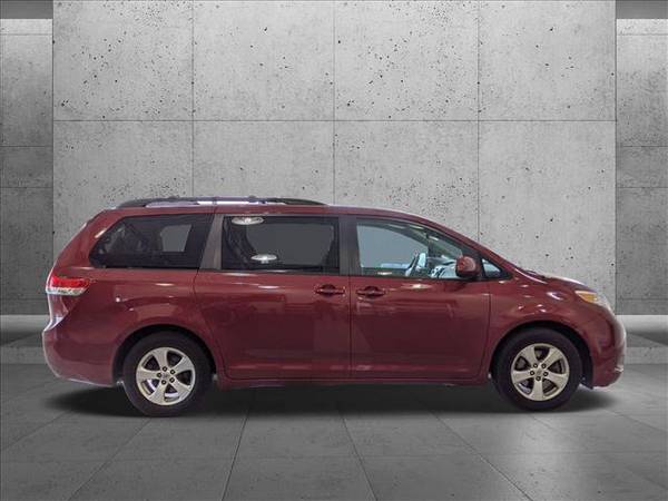 2013 Toyota Sienna LE SKU: DS390457 Mini-Van - - by for sale in Libertyville, IL – photo 5