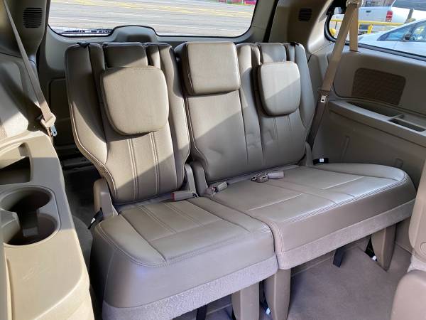 2012 Chrysler Town Country Touring - L - - by dealer for sale in Other, TN – photo 16
