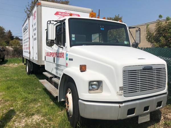 2001 FREIGHTLINER FL60 - cars & trucks - by owner - vehicle... for sale in Lindenhurst, NY – photo 3