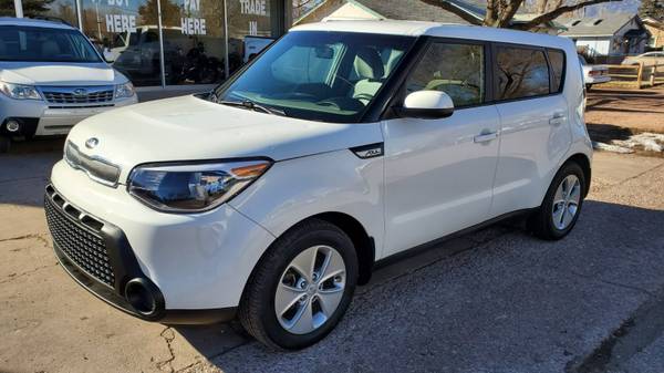 2016 KIA SOUL / ONLY 69K MILES - cars & trucks - by dealer - vehicle... for sale in Colorado Springs, CO – photo 4