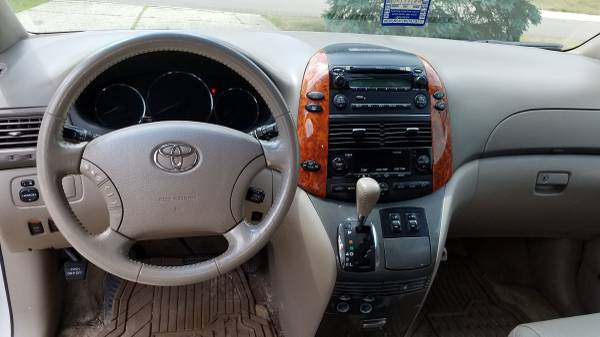 Toyota Sienna XLE 129000 for sale in Milford, MI – photo 6