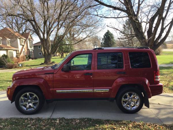 Red 2010 Jeep Liberty Limited 4X4 (114,000 Miles) - cars & trucks -... for sale in Dallas Center, IA – photo 4