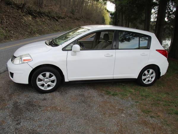 2009 Nissan Versa SL - - by dealer - vehicle for sale in Altoona, PA – photo 12