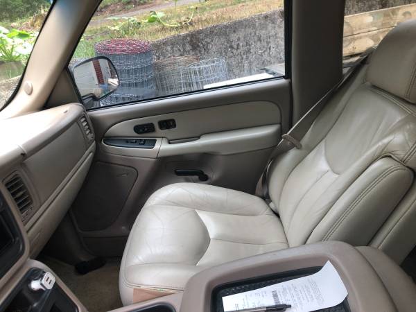 GMC Yukon, 3rd row seating, leather for sale in Camas, OR – photo 6