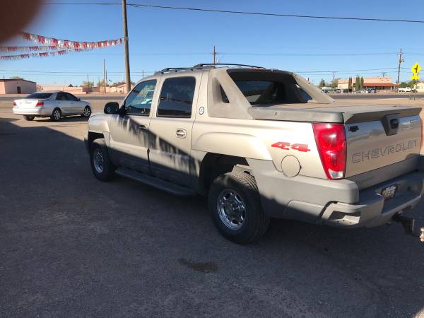 2002 Avalanche 4x4 2500 HD - cars & trucks - by dealer - vehicle... for sale in Alamogordo, NM – photo 3