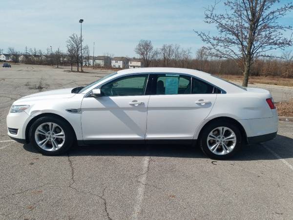 2014 Ford Taurus SEL sedan White Platinum Metallic Tri-Coat - cars & for sale in Columbus, OH – photo 8