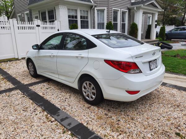 2013 Hyundai Accent for sale in Oceanside, NY – photo 3
