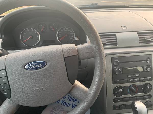 2006 Ford Five Hundred RUNS GREAT $2400 - cars & trucks - by owner -... for sale in Joliet, IL – photo 12