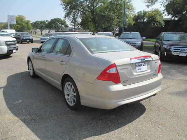 2010 Ford Fusion SEL 4Door Sedan - cars & trucks - by dealer -... for sale in Sioux City, IA – photo 3