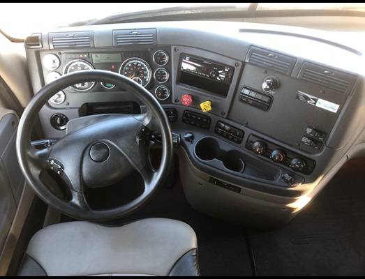 🤑2016 Freightliner Cascadia with Comfort Pro APU 🤑 for sale in TAMPA, FL – photo 12