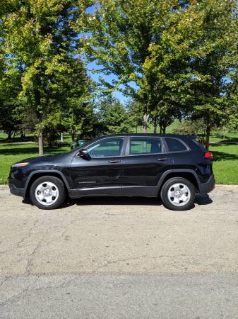 ONLY 26K Miles on Barely Used 2014 JEEP CHEROKEE for sale in Chicago, IL – photo 2
