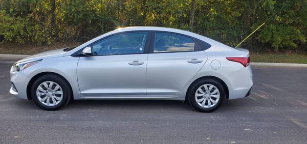 2019 Gas Saving Beauty! Hyundai Accent! Clean Title/CarFax! Espanol... for sale in Burleson, TX – photo 2