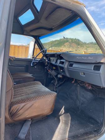 1985 Ford F700 Flat Bed Sleeper Cab Detroit Diesel Must See - cars &... for sale in Spearfish, SD – photo 11