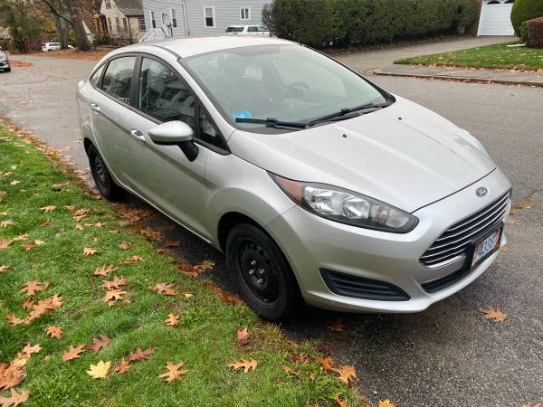 2014 Ford Fiesta S *5 SPD manual* - cars & trucks - by owner -... for sale in North Providence, RI – photo 2