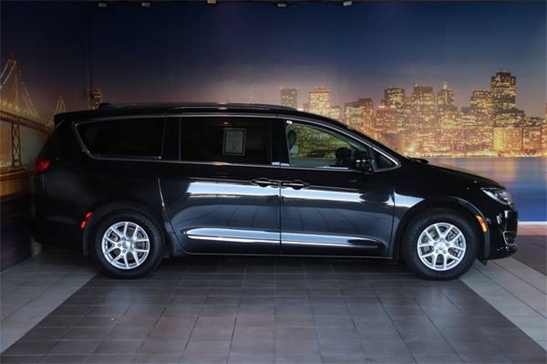 2020 Chrysler Pacifica Touring L - - by dealer for sale in Fremont, CA – photo 5