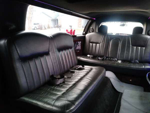2008 Lincoln Town car stretch - cars & trucks - by owner - vehicle... for sale in Downers Grove, IL – photo 4