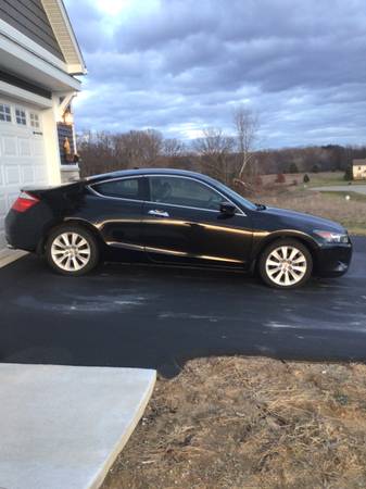 2009 Honda Accord EXL/Super Clean/Loaded/Very Sharp/$1,000 off! -... for sale in Gregory, MI – photo 3